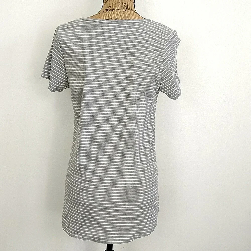 LuLaRoe Ribbed Top Women Medium Grey White Striped Short Sleeve Scoop Neck